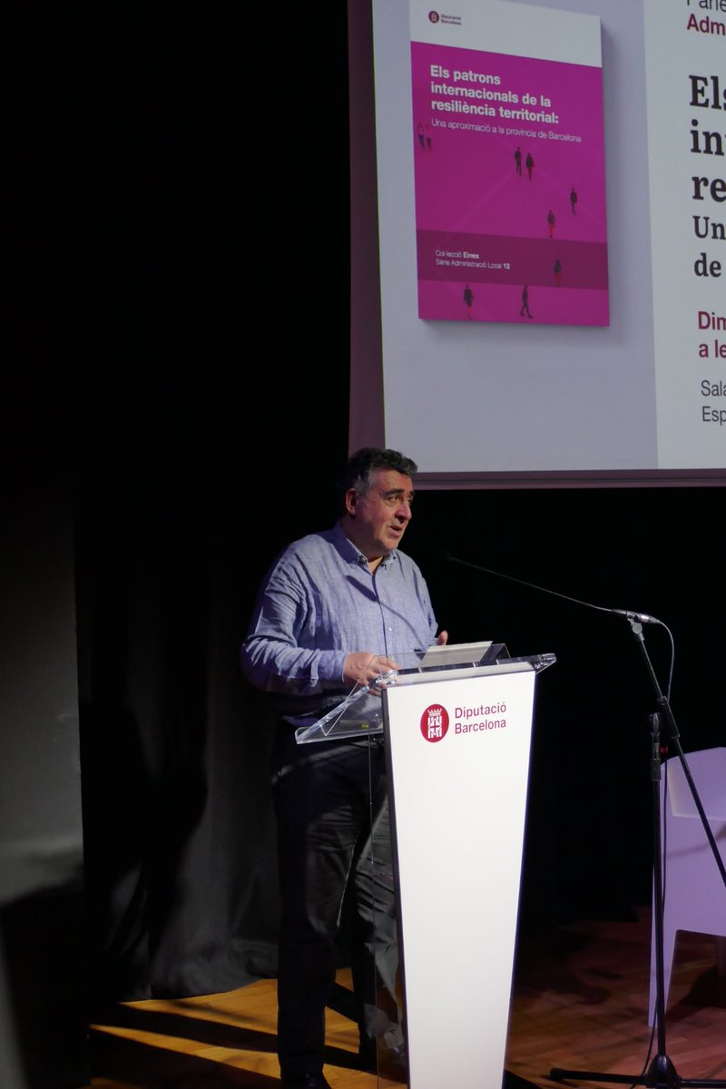 intdiba's tweet photo. 📢Parlem de...Resiliència
Comencem la presentació de la publicació "Els patrons internacionals de la resiliència territorial: una aproximació a la província de Barcelona", un estudi impulsat per @diba i @ResilienceEarth https://t.co/QE3s989wfP #internacionaldiba https://t.co/xWu0E7XYTk
