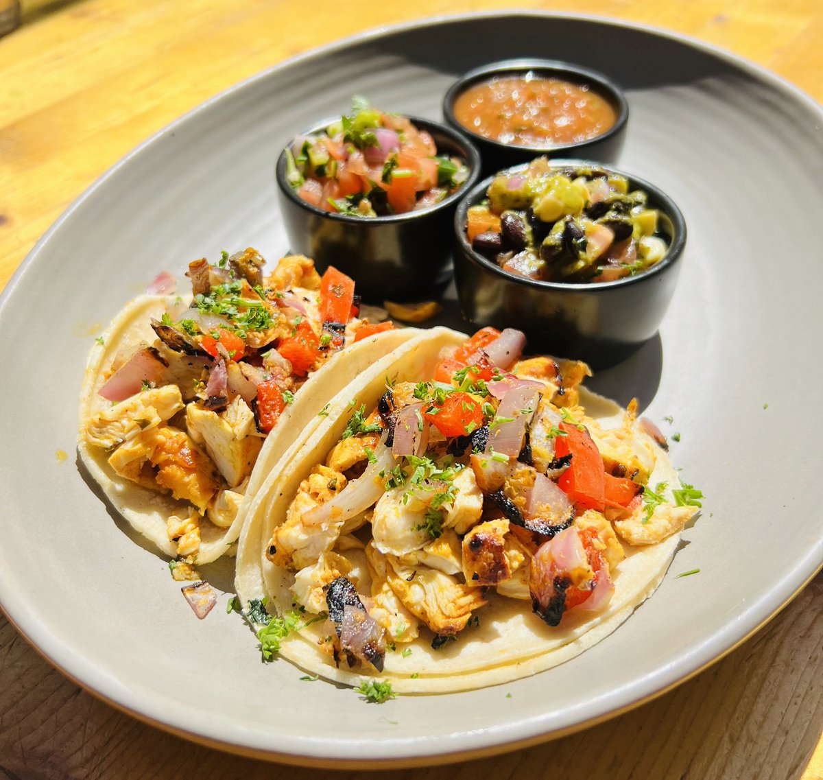 KreationJuice's tweet image. ⁉️⁉️Have you indulged yet⁉️⁉️ Our #PersianVersion Tacos made with #ChickenKabob are featured at both #Kreation Kafe’s in Santa Monica and West Hollywood! #Delicious #Tacos #تاکو