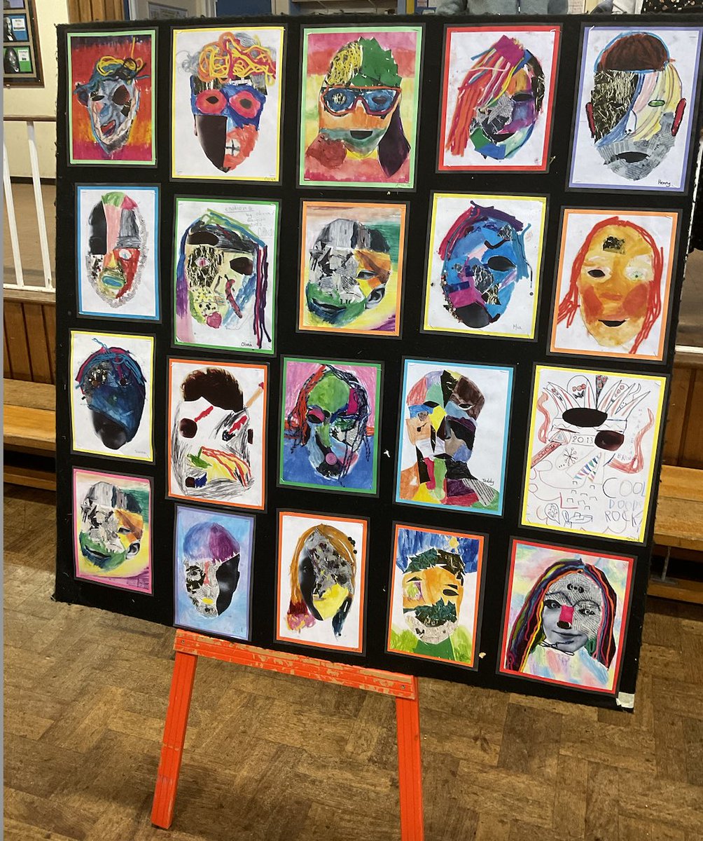 AlvertonKR's tweet photo. What a fantastic turn out for our KS2 Art Exhibition yesterday. It was so lovely to see the children enthusiastic to share their work and admire the work of their peers. Thank you to all staff involved. 🎨 @alvertonschool @kapowprimary @Artsmarkaward https://t.co/Sj0d384IVx