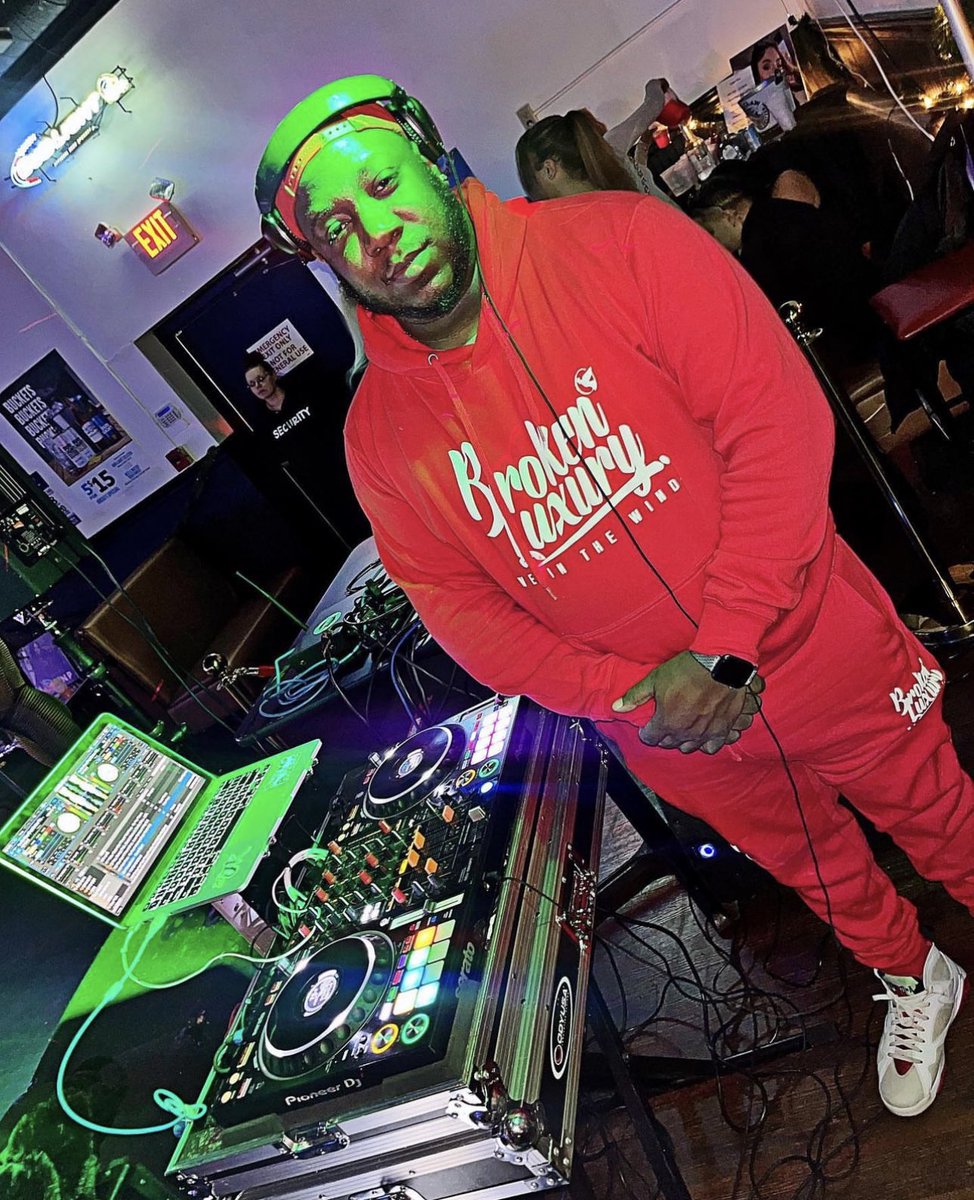 BrknLxry8913's tweet photo. https://t.co/7C2NZ9rhro 

4/21 Brand Party. 🕊️🕊️

DRESSCODE: BRKNLXRY

La'Shaun Barker Smoke~N~Babes on the hookahs

Jkhaha Glenn and Michael Djlittles Royster on the tunes…

It’s a movie……

#WeInTheWind #DisciplinexConsistency #8913 https://t.co/eU2w6Xb7TI