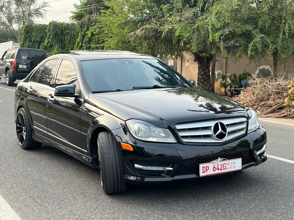 KofiTearz's tweet photo. 2014 C250
Reverse cam
Accident free 
No hidden faults 

#KingNassir #2MExpress #LGBT #MeekMill #Messi𓃵 #MansaMusaMoney https://t.co/fiJl1xpnLO