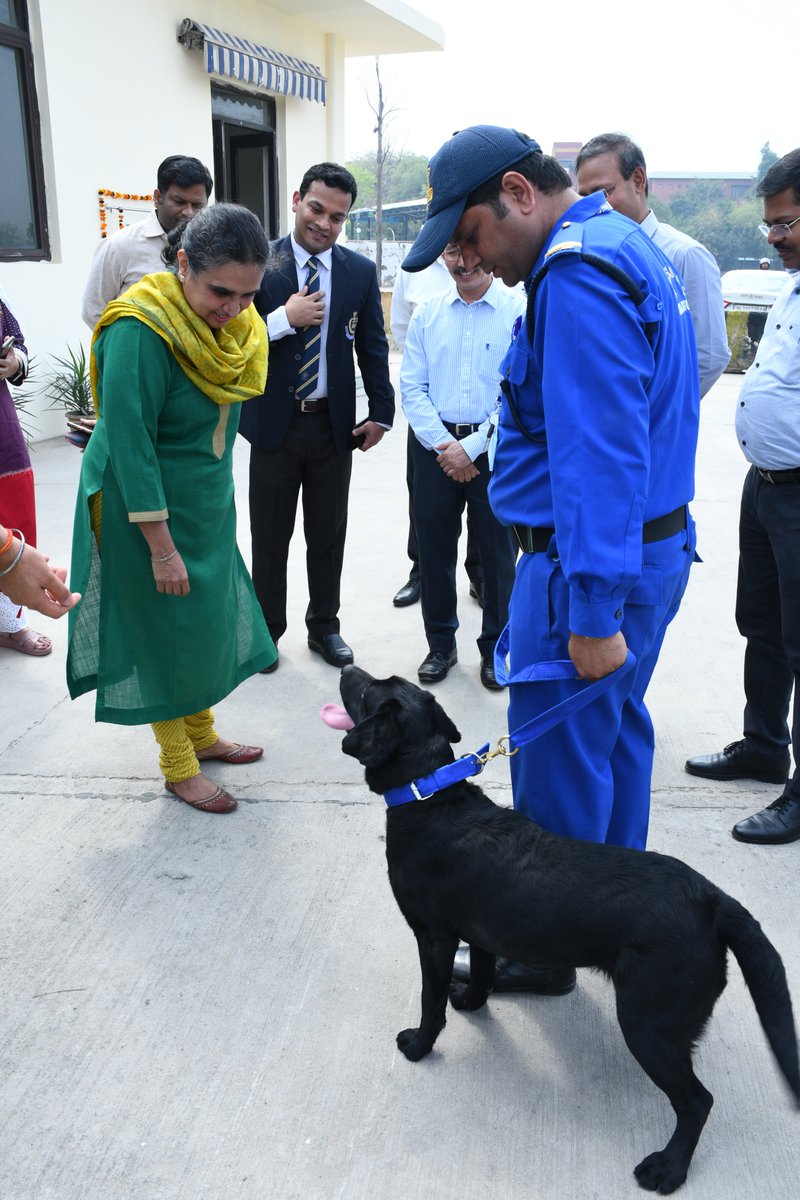 Customs Detector Dog Unit (K9) and K9 Building were inaugurated by Dr. Aruna Narayan Gupta, the Chief Commissioner of Customs, Delhi Zone.
Tughlakabad (Export) became the first ICD in the country to deploy Narcotics Dog Squad.
#IndianCustomsAtWork