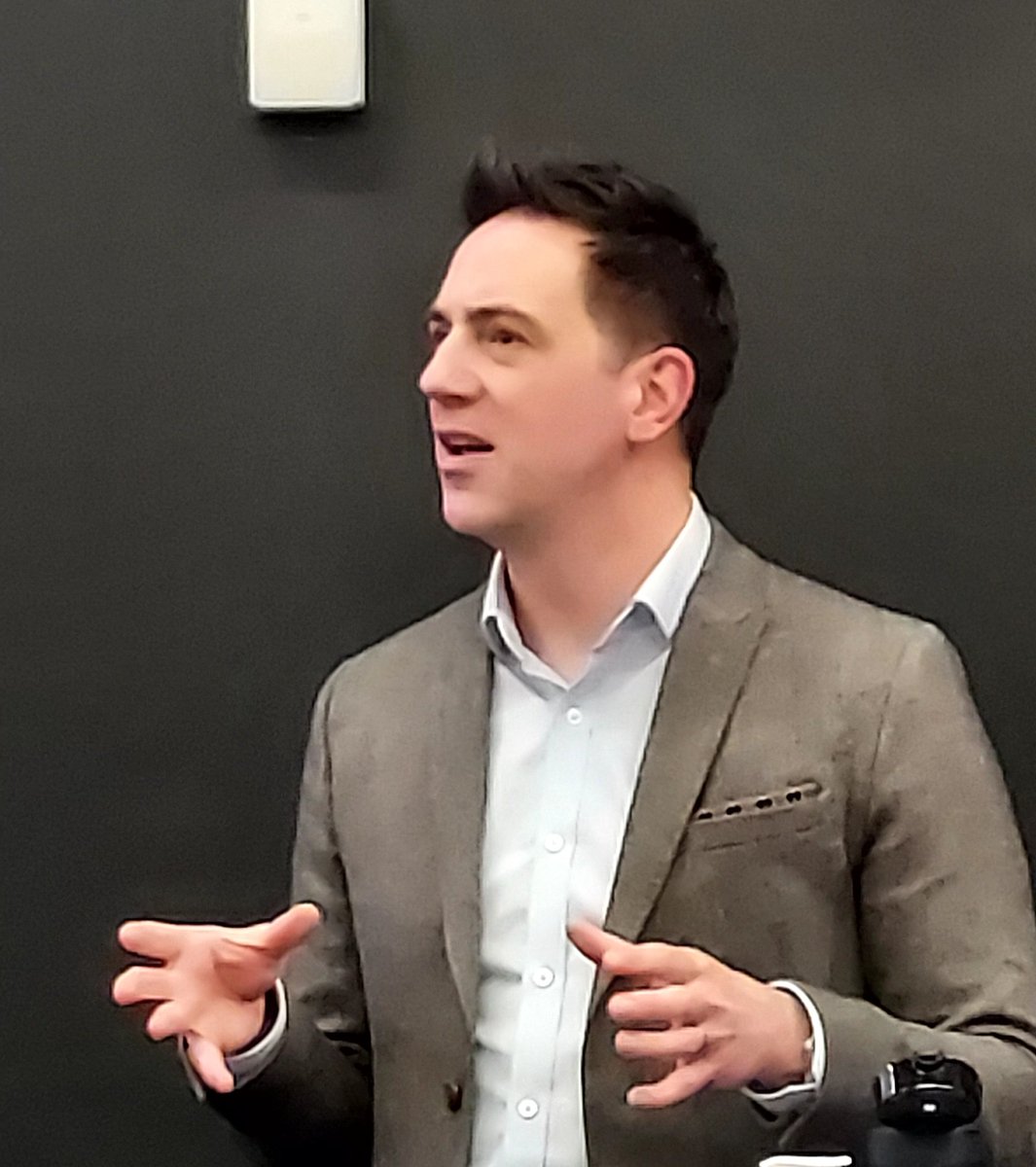 CecileMM's tweet photo. James Ellerby from the Russell Partnership Collection telling our Hospitality and Tourism students about how technology can support the industry so people can focus on what they're good at: human interaction. @SHUHospitality. https://t.co/0LJtJJ8AtO