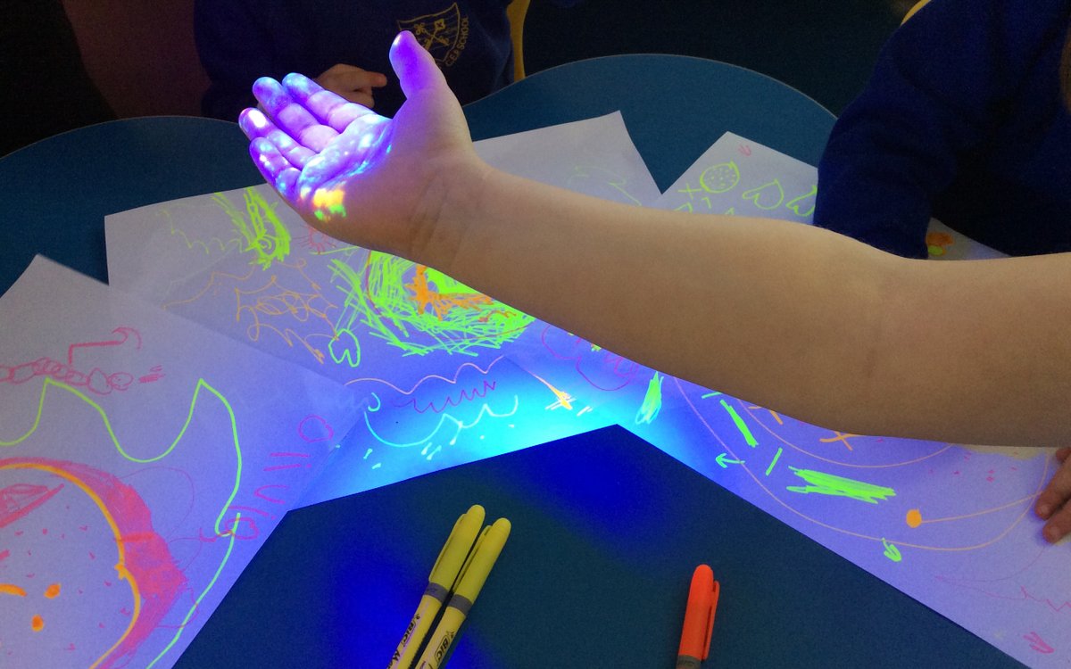 UCL Medical Physics & Biomedical Engineering (@uclmedphys) on Twitter photo Our fantastic <a href="/Charlotte__MJ/">Dr Charlotte Maughan Jones</a> has been hosting #outreach workshops at St Peter’s Primary School, Folkestone for pupils from 4-11 yrs old; running hands-on experiments creating rainbows & shadows, & the importance of UV light; all part of the <a href="/royalsociety/">The Royal Society</a> Partnership Grant
#STEM Our fantastic <a href="/Charlotte__MJ/">Dr Charlotte Maughan Jones</a> has been hosting #outreach workshops at St Peter’s Primary School, Folkestone for pupils from 4-11 yrs old; running hands-on experiments creating rainbows & shadows, & the importance of UV light; all part of the <a href="/royalsociety/">The Royal Society</a> Partnership Grant
#STEM