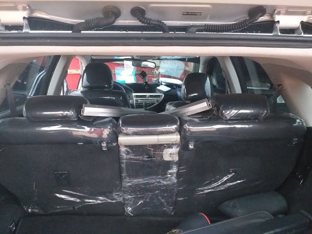 MMLOGAUTOFIX's tweet photo. Changing the interior of your car is one of the services we offer #upholstery We are always ready to give your car that touch of Excellence it Needs. Call/Whatsapp:08027220523
#autogarage #carrepair @Benin_City @ConnectEDO https://t.co/Yx1P24jY9q