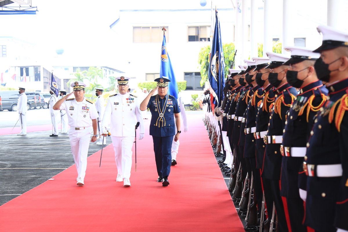 PhilAirForce's tweet photo. FIRST OFFICIAL VISIT OF THE CG, PAF TO THE PHILIPPINE NAVY
READ MORE
https://t.co/sYNdJSAJg3
#AcceleratewithExcellence
#GuardiansofourPreciousSkies
#PAFyoucanTrust
#AFPyoucanTrust
#courtesycall
#PHNavy https://t.co/6NHyy4hqUx