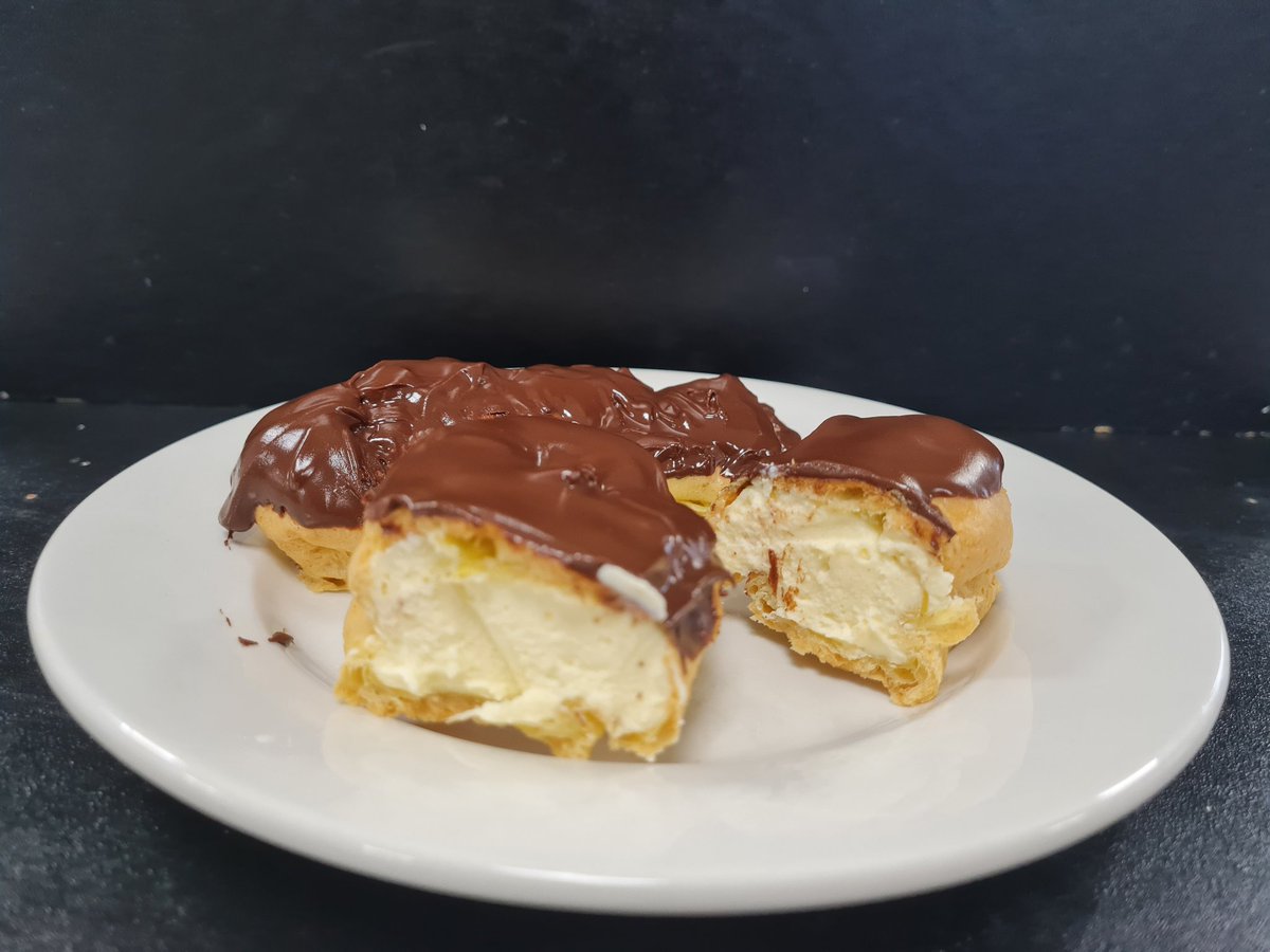 @GerolNulud @cherish_finden #choux #madefromscratch filled with creme legere #chocolateeclair  10HC @Whitefield_NW2 #firstsuccesses