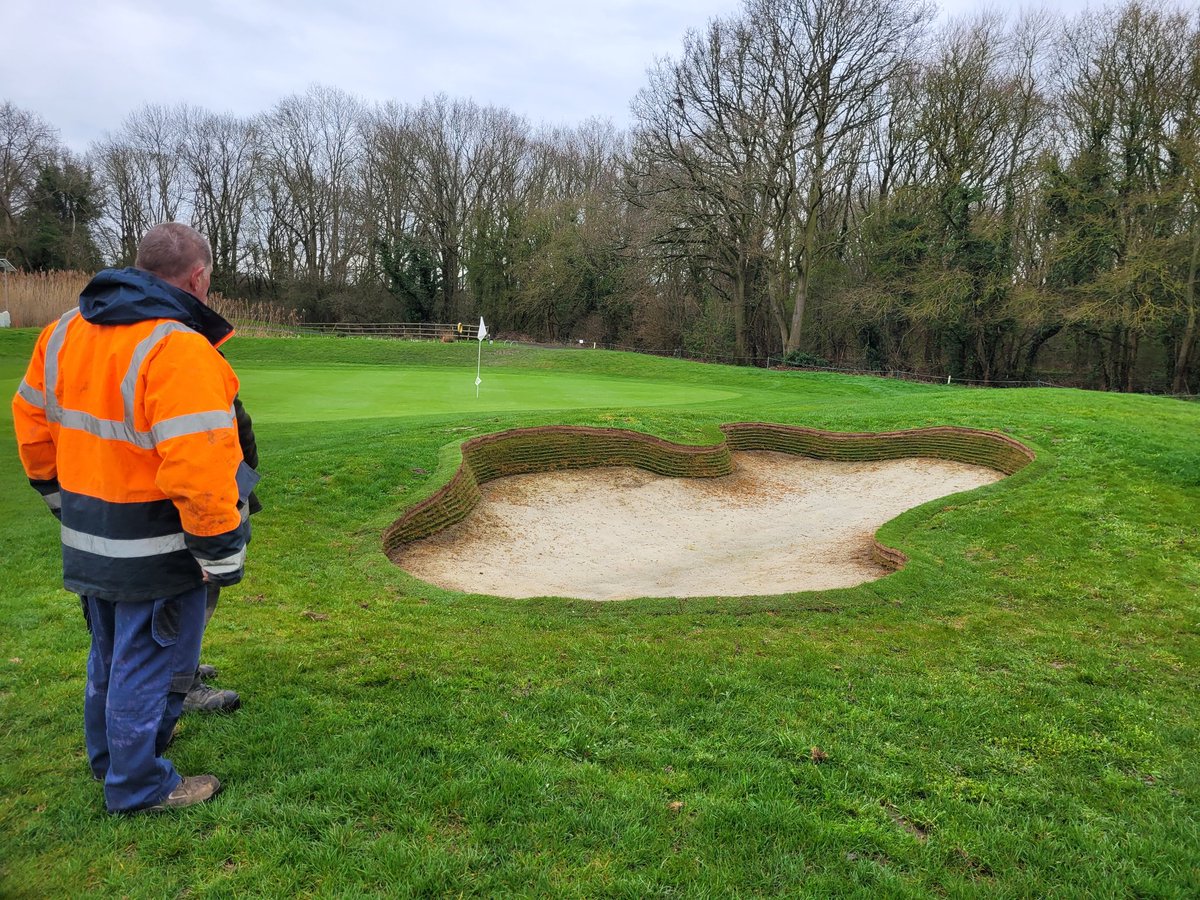 DuraBunker's tweet image. Back to @therayleighclub re-instating sand 2 last phase bunkers &amp;amp; building 17 new fairway bunkers. Didn't have 1 drop of rain last summer building 51 bunkers, its fair to say the weather Gods are redressing the balance a bit this time round!! #herewego #finalphase #newbunkers