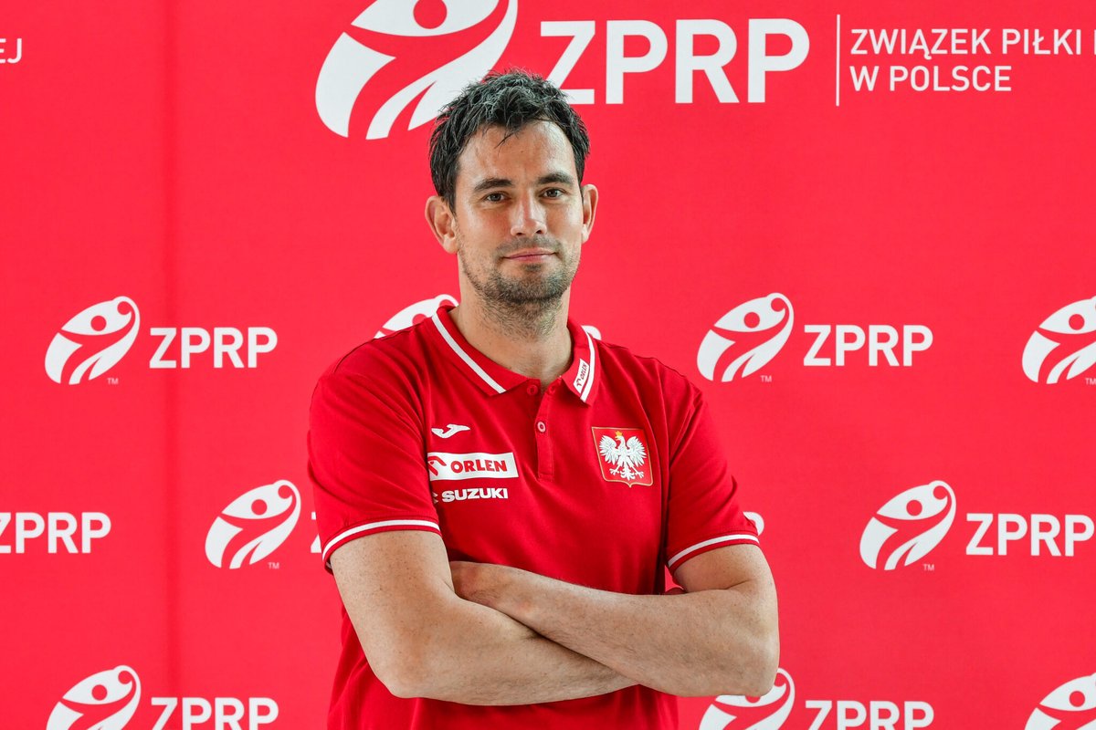 PolishArena's tweet photo. 🇵🇱 Marcin Lijewski trenerem reprezentacji Polski w piłce ręcznej! 🔥

Nowy selekcjoner zadebiutuje już 27 kwietnia podczas wyjazdowego meczu z Włochami w eliminacjach ME 2024. Trzy dni później Polacy zagrają z Łotwą w Ostrowie Wielkopolskim. ✅

#Handball #Poland #Polska  #ZPRP https://t.co/g4Eawtlsfy