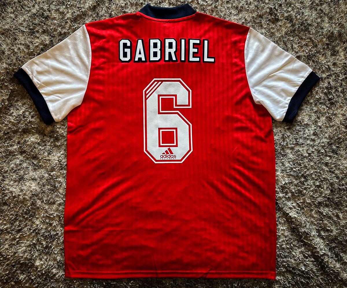 Oliver James tweet media