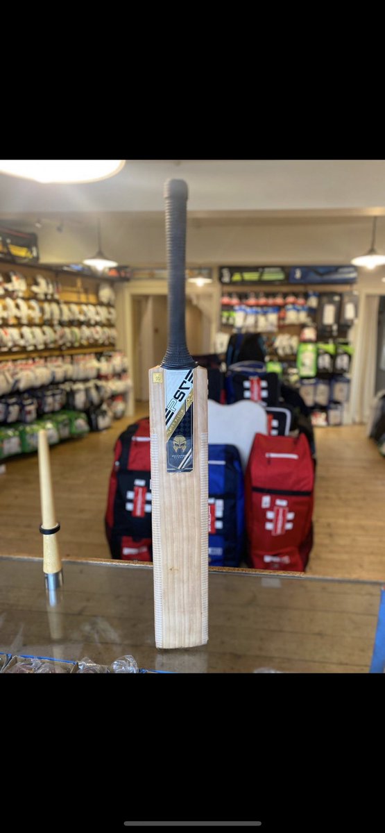 Before, During and After😍 A refurbished bat from this week! 

We offer Refurbishment, Knocking in and Re-gripping in store at Wisdom Sports,Inter Sport of Lewes and Inter Sport of Seaford.