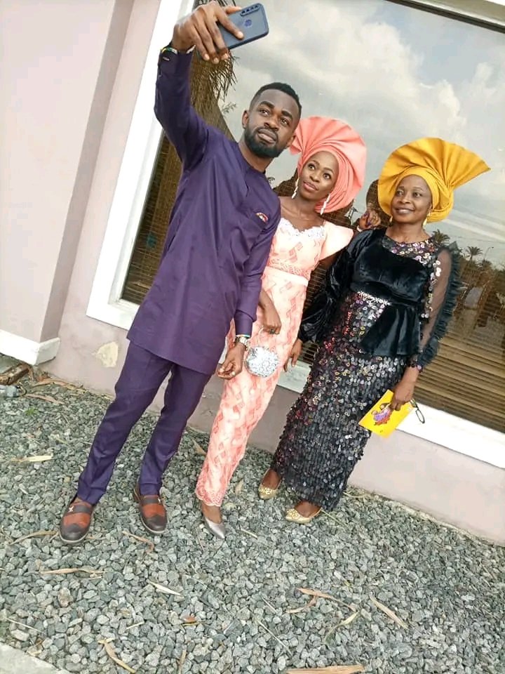 Godswill003's tweet photo. Mrs Affiong Imaobong Anwana is the name, a mother of 5 beautiful children,hardworking mother filled with energy and smiles.She needs 15million for her heart surgery, so we need all the help we can get to save her. Tweets, Retweets, donations will go a long way๐.
#HeartForIma https://t.co/Grk7isjKc7