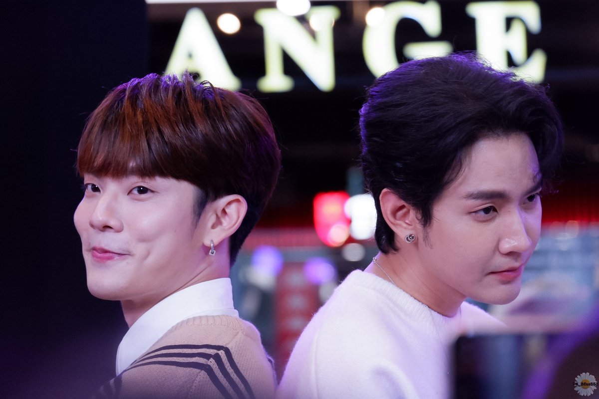 THEBLUEPK2's tweet photo. ☺️
#คิมคอป
#ขุณขิมมอญ #CTRPANUWAT https://t.co/fleD4hjSjr