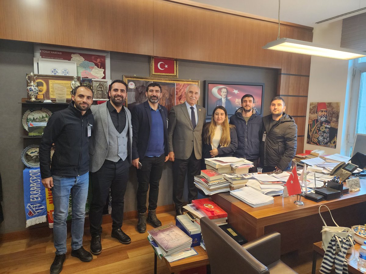 📌Ulaştırma ve Trafik Hizmetleri mezunları kadro bekliyor!
Yol güvenliğini sağlayan bakım ve trafik teknikerleri Karayolları Genel Müdürlüğünden en az 10000 kişilik kadro ataması bekliyor! Gençlerimize söz olsun işsizliğe, umutsuzluğu son vereceğiz. #SanaSöz
#trafikteknikeriatama