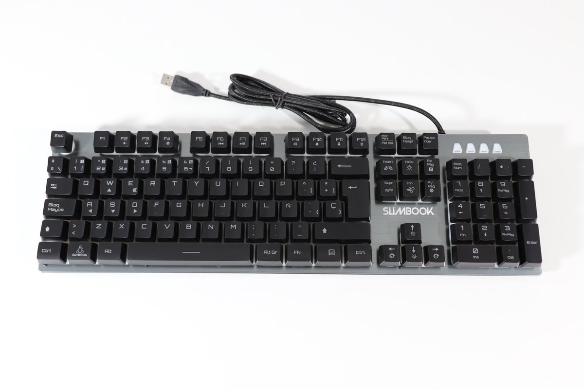 CodeGeekOficial's tweet photo. 🚀#SORTEO🚀
Gana este increíble Teclado RGB Slimbook K83 ⌨️

Pasos a seguir:
👉Sigue a @CodeGeekOficial y @slimbook
👉RT
👉Menciona a un amigo, cuantos más menciones, más posibilidades

🥳Ganador Lunes 3 de Abril

Mucha suerte 🍀🍀🍀 https://t.co/9qGJuwWMnV