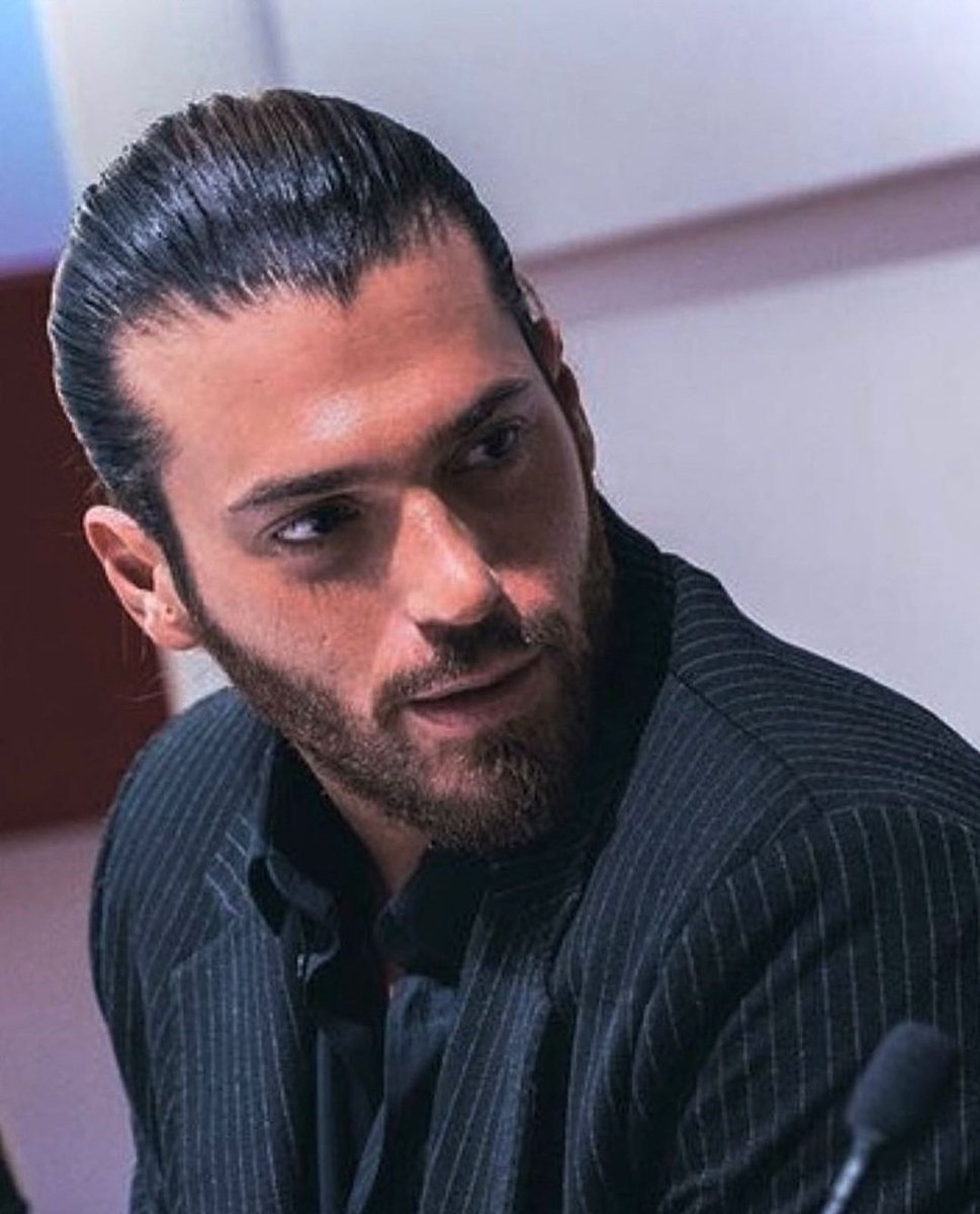 danielaavantag6's tweet photo. Siamo tante storie ,fatte di colori vividi e definiti :c'è chi nota l'intensità e la vera essenza e chi si ferma a  giudicare le sfumature...🌈
#CanYaman
#CanYamanForChildren
#BreakTheWallTour2023

Credit:@tolkarpm 🙏 https://t.co/fo06fjHQGx