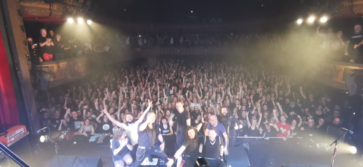 CachemireMusic's tweet photo. Il n’y a pas de mots assez Forts pour vous exprimer ce que l’on ressent…
Quelle chance d’avoir un public comme VOUS ❤️‍🔥❤️‍🔥❤️‍🔥 Merci @LeTrianonParis ❤️
Avec tout notre Amour ❤️❤️💋💋
@RageTourBooking @labelathome @ouifm @daydreammusicfr  @perfectomusicfr @ByZegut https://t.co/M9ZTT3iWhJ