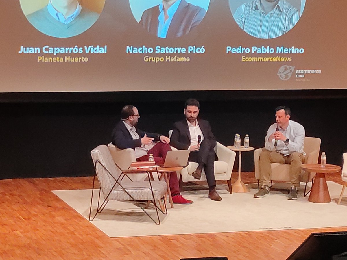 ismaelsondos's tweet photo. Está la cosa como para jugar al escondite en las instalaciones de 82.000 metros cuadrados de Nacho Satorre @GrupoHEFAME_es @grupohefame @Ecommerce_es
#EcommerceTourMurcia https://t.co/A7gcVQYZOF
