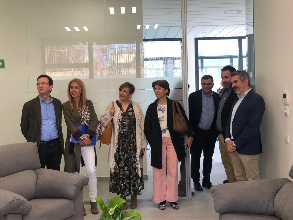 MCasariegoCor's tweet photo. Se inaugura el Centro de Servicios Sociales #LuzCasanova @JMD_SanBlas, gracias a todos los que han contribuido a que sea una realidad que permitirá  mejorar la atención a mucha gente😃😃
@AniortePepe @SilviaSaavedraI @palomagromero 
#PlanSurES https://t.co/DnFqhP0ZzA