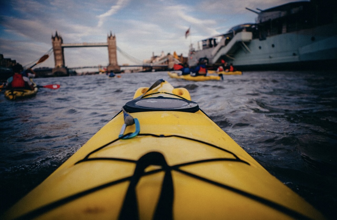 Name a better way to spend your Easter weekend?! 🐣
Gorgeous views of London to build up your appetite for an epic roast! 🛶💪🏽
#secretadventures #daykayakacrosslondon #visitlondon