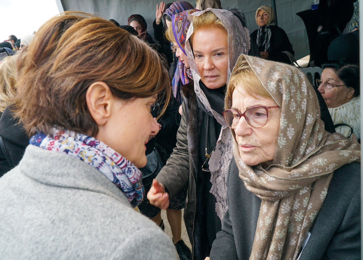 CHP_istanbulil's tweet image. İl Başkanımız Dr. Canan Kaftancıoğlu; 22. Dönem İstanbul Milletvekilimiz Ersin Arıoğlu’nun cenaze törenine katılarak Cumhurbaşkanı adayımız ve Genel Başkanımız Kemal Kılıçdaroğlu’nun taziyelerini iletti.