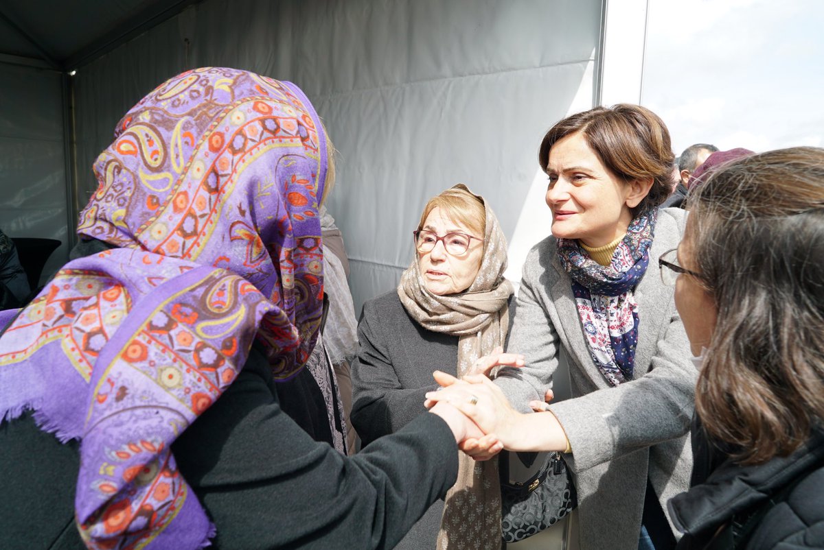 CHP_istanbulil's tweet image. İl Başkanımız Dr. Canan Kaftancıoğlu; 22. Dönem İstanbul Milletvekilimiz Ersin Arıoğlu’nun cenaze törenine katılarak Cumhurbaşkanı adayımız ve Genel Başkanımız Kemal Kılıçdaroğlu’nun taziyelerini iletti.