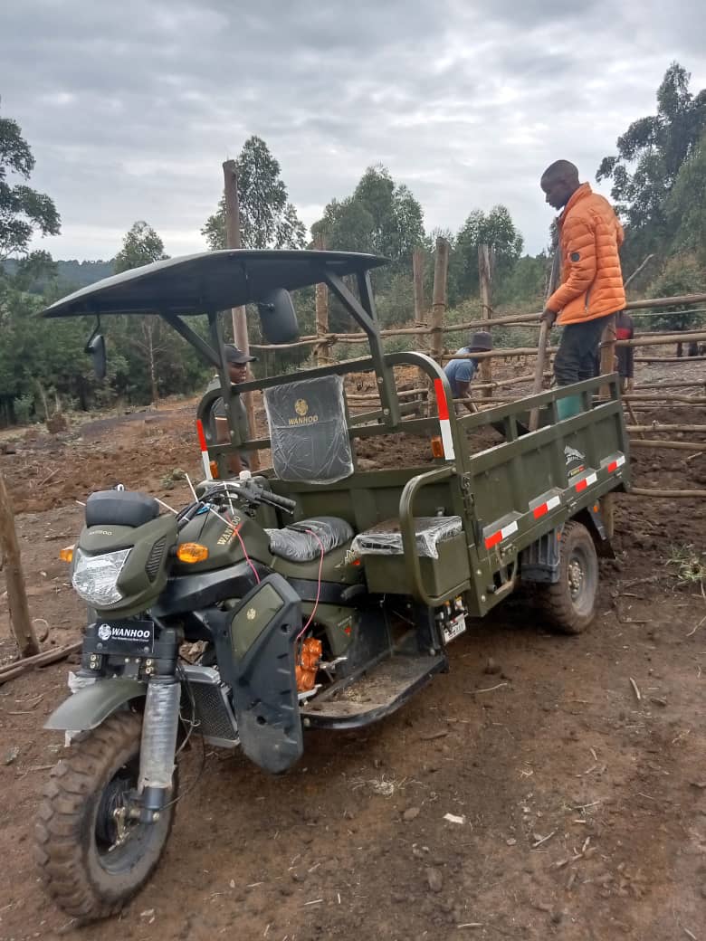 bridgeforchange's tweet photo. In addition, they invested in transportation by acquiring motorcycle vehicles to transport their produce and hired other 4 youths to assist in their activities. This has allowed them to increase their outreach, generate more income, and contribute to sustainable development. https://t.co/ns0GEApWrv