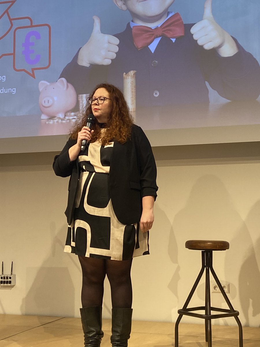 Thomas_Beutler's tweet photo. Auch ich war jetzt in Berlin zum Thema "Aufbruch Finanzielle Bildung". Auf dem Dialogforum der @Stiftung_DSV gab es tolle Impulse und wertvolle Gespräche. 

Jetzt ist aber "Time for Action!" #finanzbildung #dsvdialog

Weitere Bilder folgen auf meinem Instagram Account ... https://t.co/ePdkOWHaSg