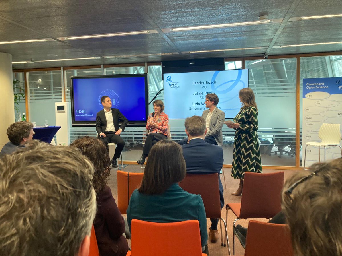 eScienceCenter's tweet photo. Today we're at @NWONieuws' launch of the Regieorgaan #openscienceNL. We are proud to be one of 16 organizations to sign this agreement in our joint efforts to further accelerate the transition to Open Science in the Netherlands! 👏💪🤝 https://t.co/Q5Uvf6ElZf