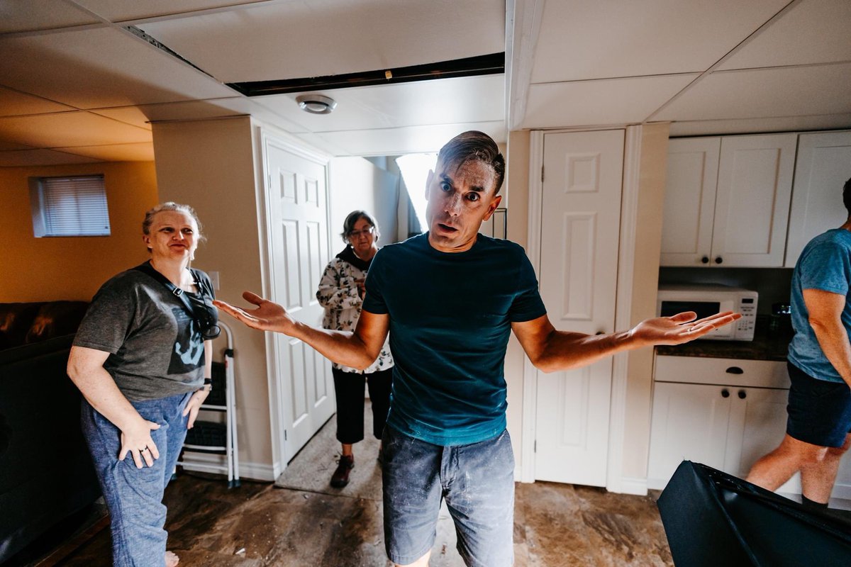 jamesmullinger's tweet photo. Filming one of my favourite scenes in #BritOutOfWater. Working with Diana was a joy. Watch all six episodes now on @fibetv1.
Photographs: @MathieuSavidant https://t.co/XNEZs3PXUG