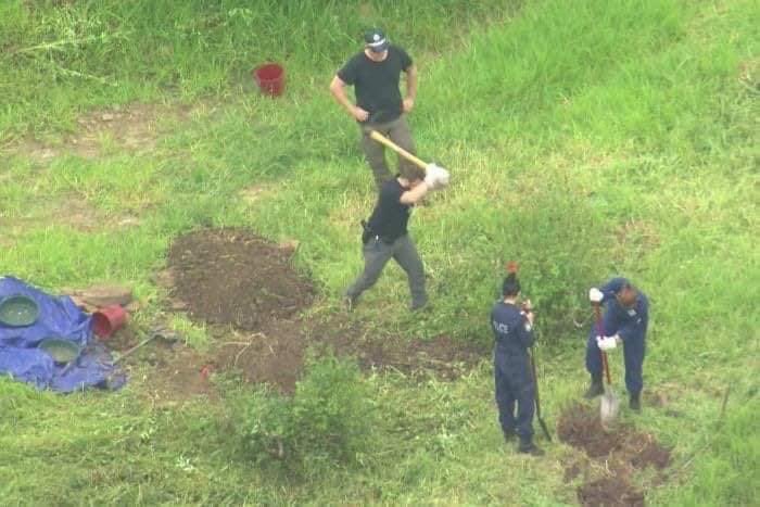 Havana_Bloom's tweet image. An Old Farmer writes to his Son who is in Prison:

&quot;Dear Son, this year I won&apos;t be able to plant Potatoes because I can&apos;t dig the field by myself, I know if you are here, you would have helped me&quot;.

The Son writes back,
&quot;Dad don&apos;t even think of digging the field because that&apos;s…