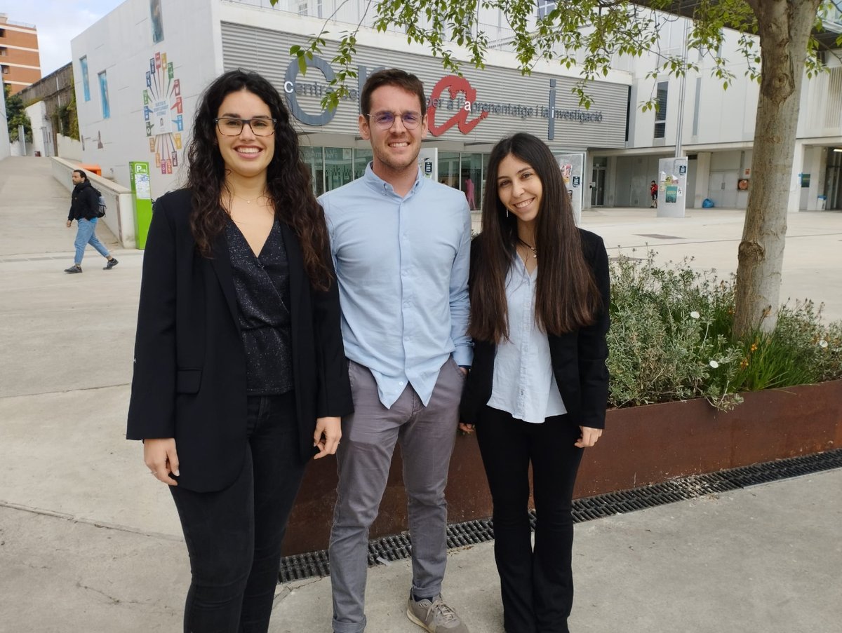 universitatURV's tweet photo. 🏅Tania Molero, Llorenç Viña i Ester Capdevila són els estudiants guanyadors de la segona edició dels premis de Compromís Social Immaculada Sastre Miró, que atorga la #URV a través de l'Oficina de Compromís Social. Avui es lliuren els guardons. Enhorabona!

#comunitatURV https://t.co/RtNDq4Xayg