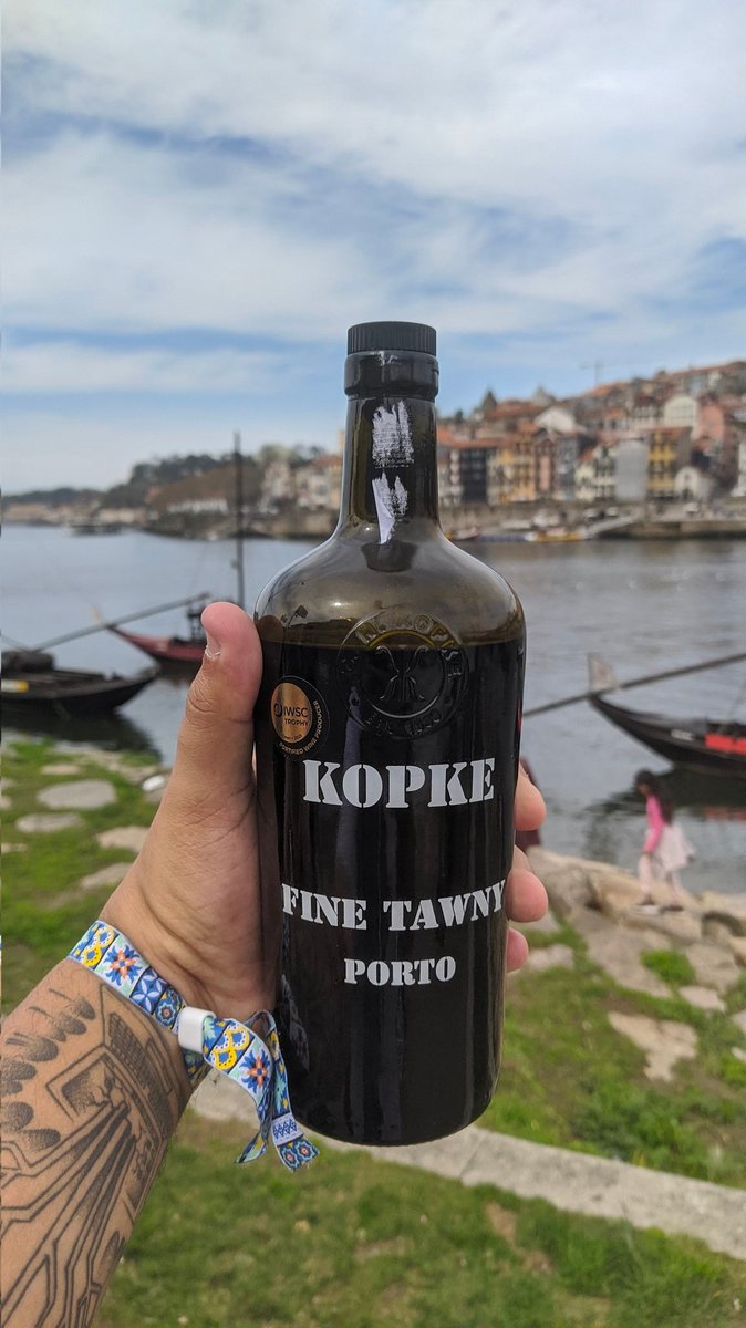 dj_rhuan's tweet photo. Vinho do #Porto  ❤️

#Portugal #BBB23 #Europa https://t.co/zYTB0OdVDB