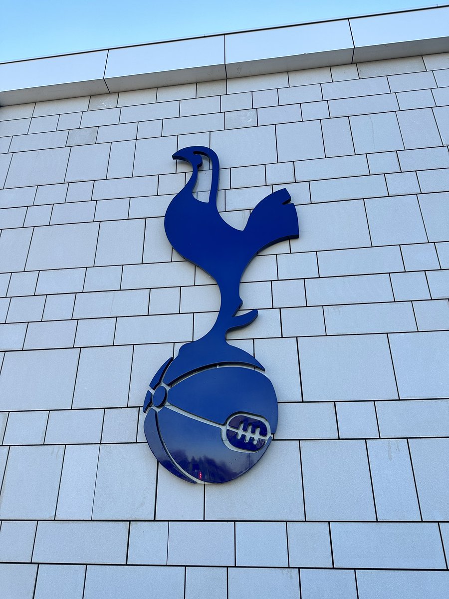 Lee McQueen tweet media