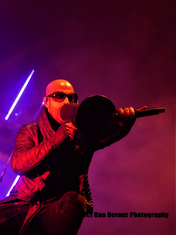 MusicTrespass's tweet photo. Show: #Daughtry calling out to all the #Rock fans in the #UK at their @RoyalAlbertHall #London show.
Photo by @DanDevour (Dan Devour - Photography)
@Daughtry_News #ChrisDaughtry #HardRock #SoftRock #ClassicRock #Rock #AlternativeRock #HeavyMetal #Metal #ChartRock #Alternative https://t.co/08OplAbEJd