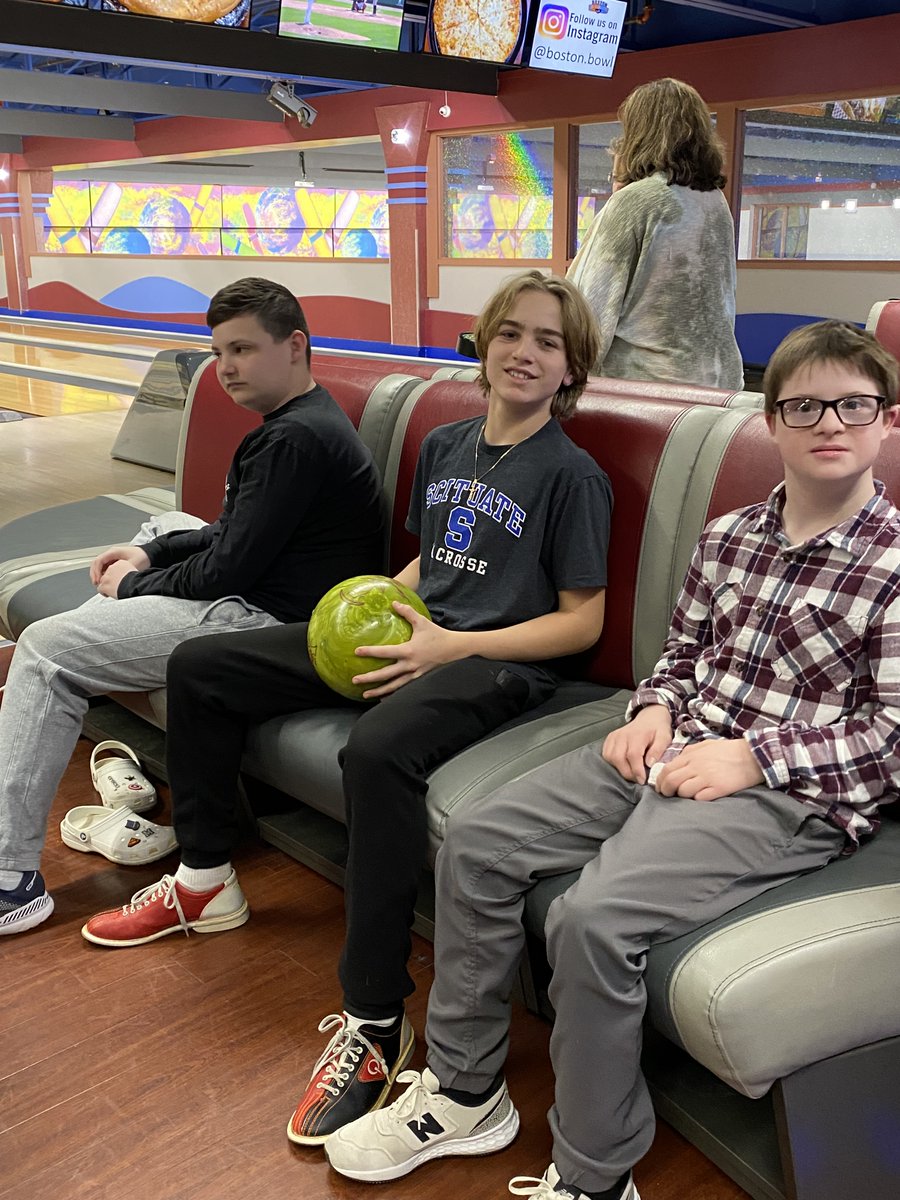 Gates Middle School tweet media