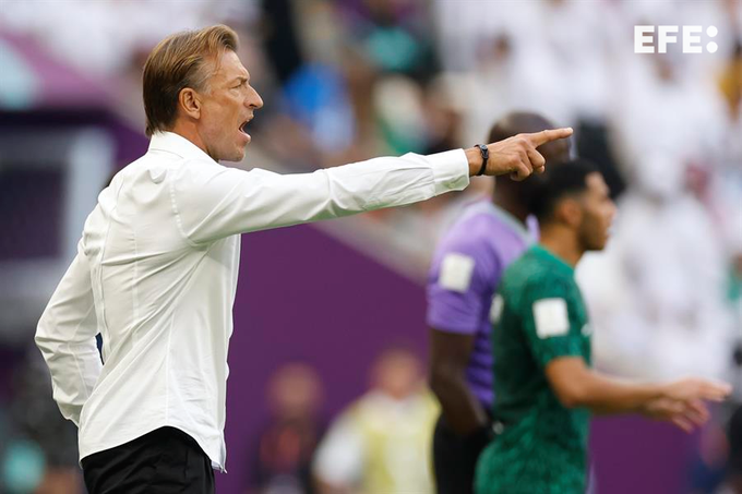 Efearabe's tweet photo. الفرنسي #هيرفي_رينارد  يرحل عن تدريب منتخب #السعودية عقب الهزيمة وديا أمام #بوليفيا

#السعودية_بوليفيا https://t.co/4ZJ8jtzXMf