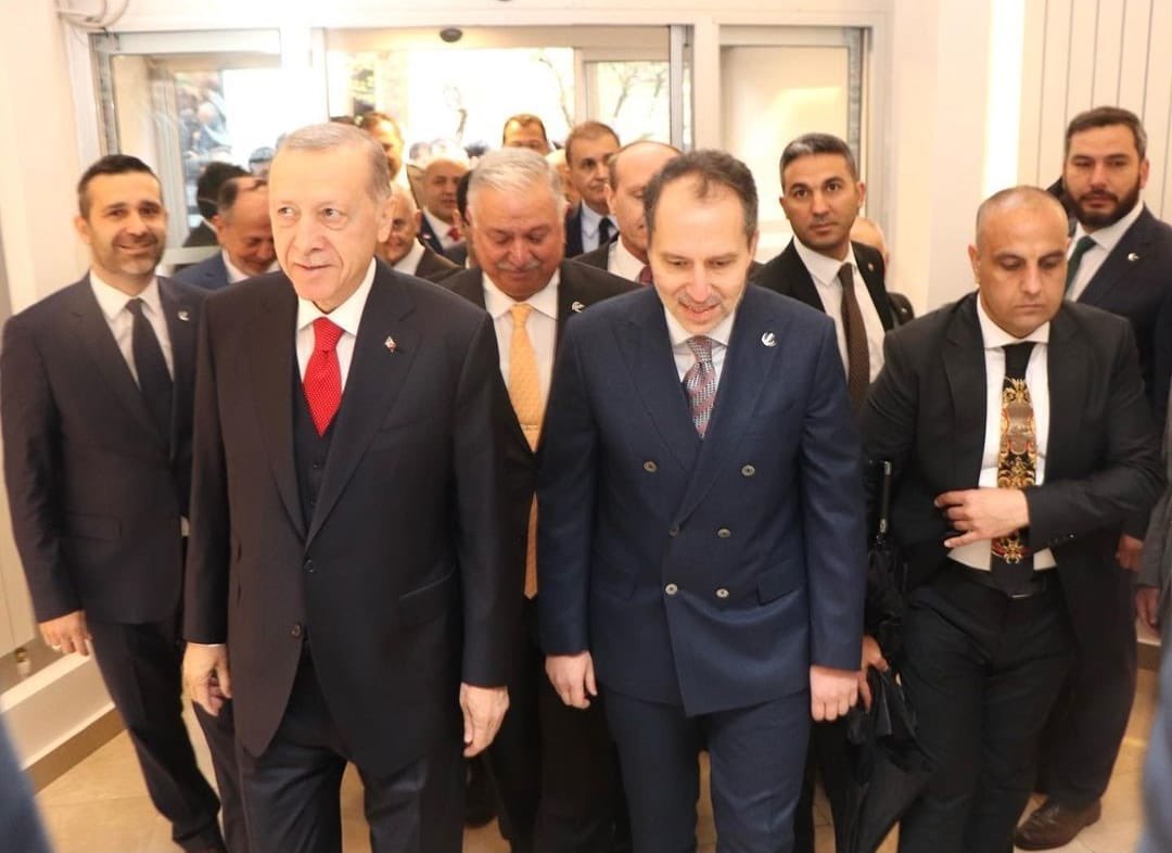 ErhanErdoganRP's tweet photo. AKLIMIZLA
Gönlümüzle
ve Dilimizle söylediğimiz sözlerimizi tutacağız.
Yeniden Refah Partimiz mecliste olacak.
Sayın Recep Tayyip Erdoğan’ı cumhurbaşkanlığında destekleyeceğiz.
Sonrasında mecliste
#Milletime vermiş olduğumuz sözleri tutacağız.
.
@ErbakanFatih
@RTErdogan https://t.co/spWo4FBGsq