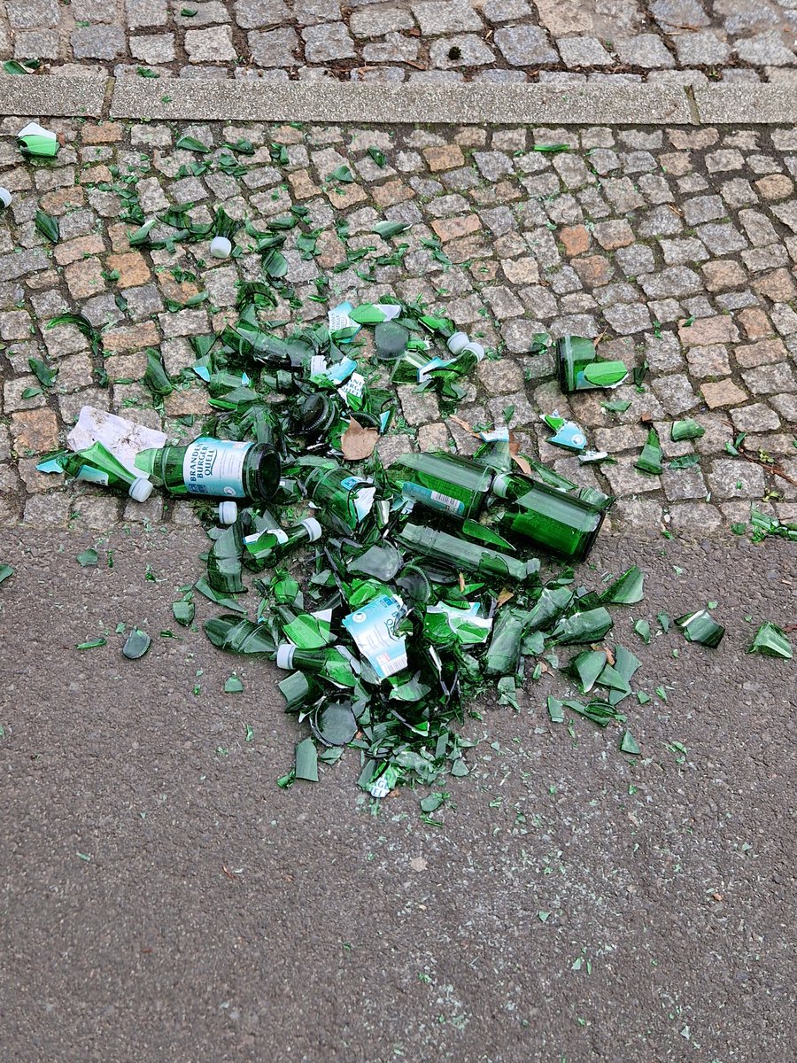 JohnIsmailoglu's tweet photo. Berlin: We need to use glass bottles because it's better for the environment.

Also Berlin: https://t.co/TtH1fGgeim