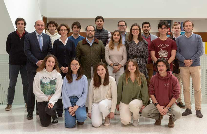 17 alumnos de <a href="/EconomUnav/">Económicas Unav</a> participan en el programa ‘Liderazgo como servicio’, impulsado por el #CentroHumanismoCívico del <a href="/ICS_unav/">ICS Unav</a>, que promueve modelos de liderazgo fundamentados en el crecimiento positivo del carácter y el desarrollo personal.
unav.edu/noticias/-/con…