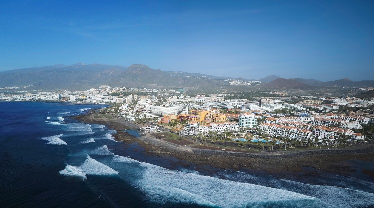🟢 Aprobado para 2023 un plan de actuación de mejora del destino #IslasCanarias valorado en 61,5M€, con 4 áreas estratégicas y 8 ejes transversales que persiguen, entre otras metas, el liderazgo digital o la extensión de la cadena de valor.
+ info👇
turismodeislascanarias.com/es/actualidad/…