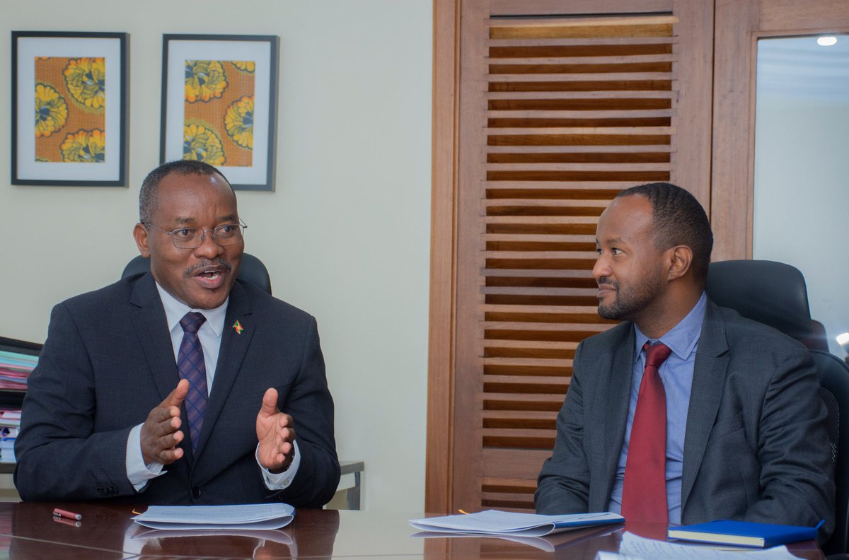 akezanet's tweet photo. Iyo ngabire ikaba izosahiriza mu gisata c’uburimyi biciye mu mugambi #PIPARV-B. Umushikiranganji @FinancesBdi ,Audace NIYONZIMA niwe yaraye asinye ku masezerano yo guhabwa iyo ngabire,imbere y’uwuserukira @leFIDA mu Burundi.

Ingwano ya Russie-Ukraine nawe yoba yaragukozeko? https://t.co/tYDBDLX6H1