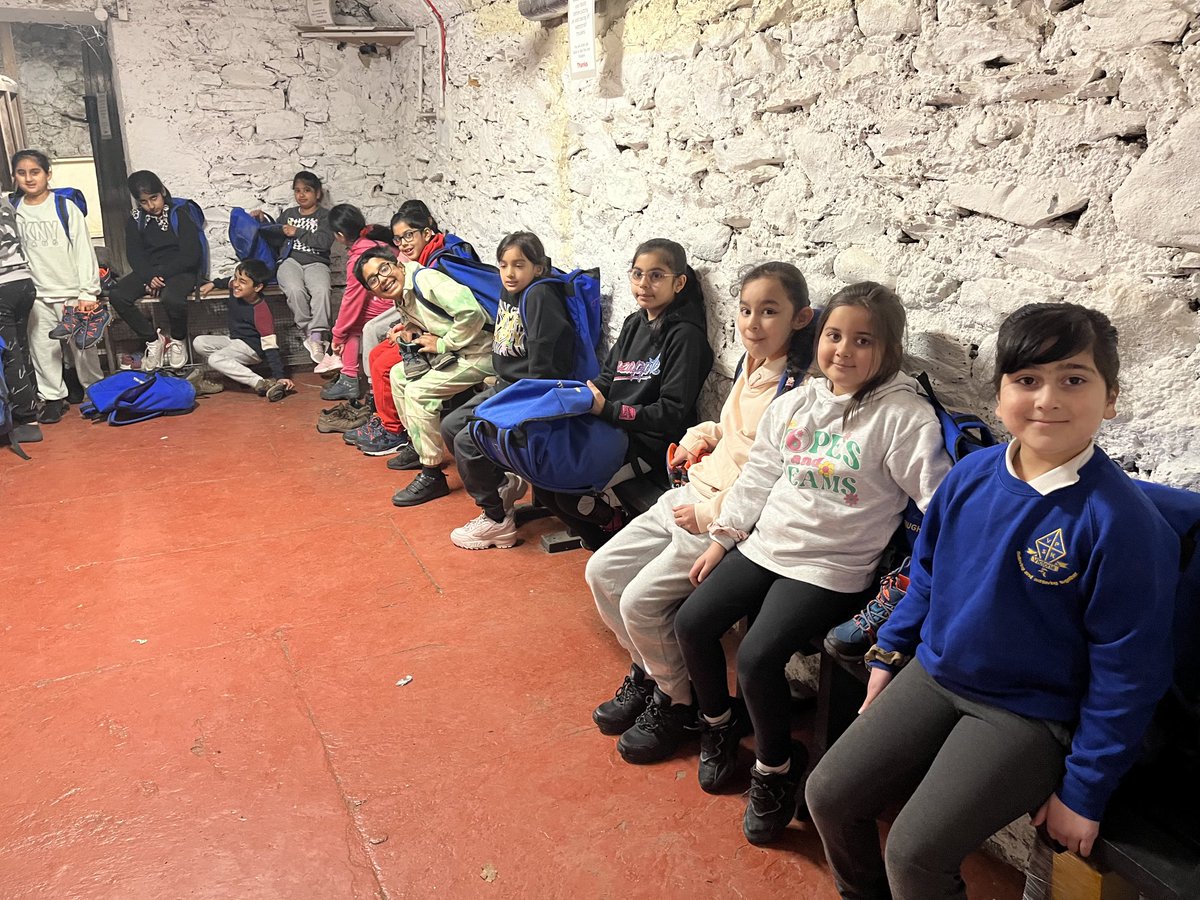 Victoria Primary School (@victoriaprimar3) on Twitter photo Year 3/4 have arrived at Ingleborough Hall. Roll on the activities. <a href="/Nurture_Trust/">Nurture Academies Trust</a> #confidence Year 3/4 have arrived at Ingleborough Hall. Roll on the activities. <a href="/Nurture_Trust/">Nurture Academies Trust</a> #confidence