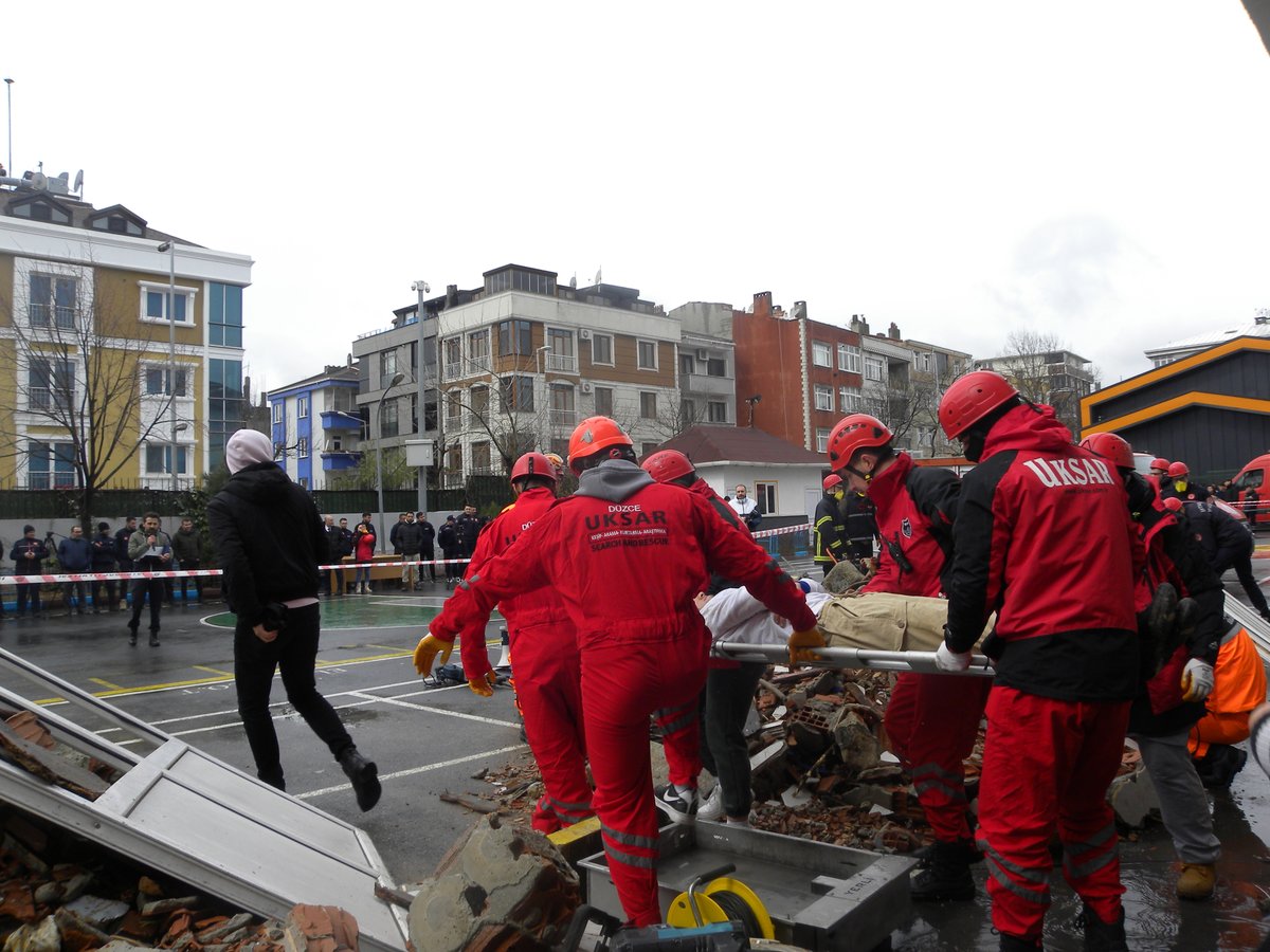 ACİL DURUM VE AFET TATBİKATI 2023 

<a href="/KocakCemalettin/">Cemalettin Koçak</a> <a href="/SuatMAMUR/">Suat MAMUR</a> <a href="/MemBayrampasa/">Bayrampaşa İlçe Milli Eğitim Müdürlüğü</a> <a href="/aykut_akca/">Aykut AKCA</a> <a href="/istanbul_MTE/">İstanbul Mesleki ve Teknik Eğitim</a> <a href="/drsonersenel/">Soner Şenel</a> <a href="/atilaaydiner/">Atila Aydıner</a> <a href="/memleventyazici/">Levent Yazıcı</a> <a href="/istanbulilmem/">İstanbul İl Millî Eğitim Müdürlüğü</a>