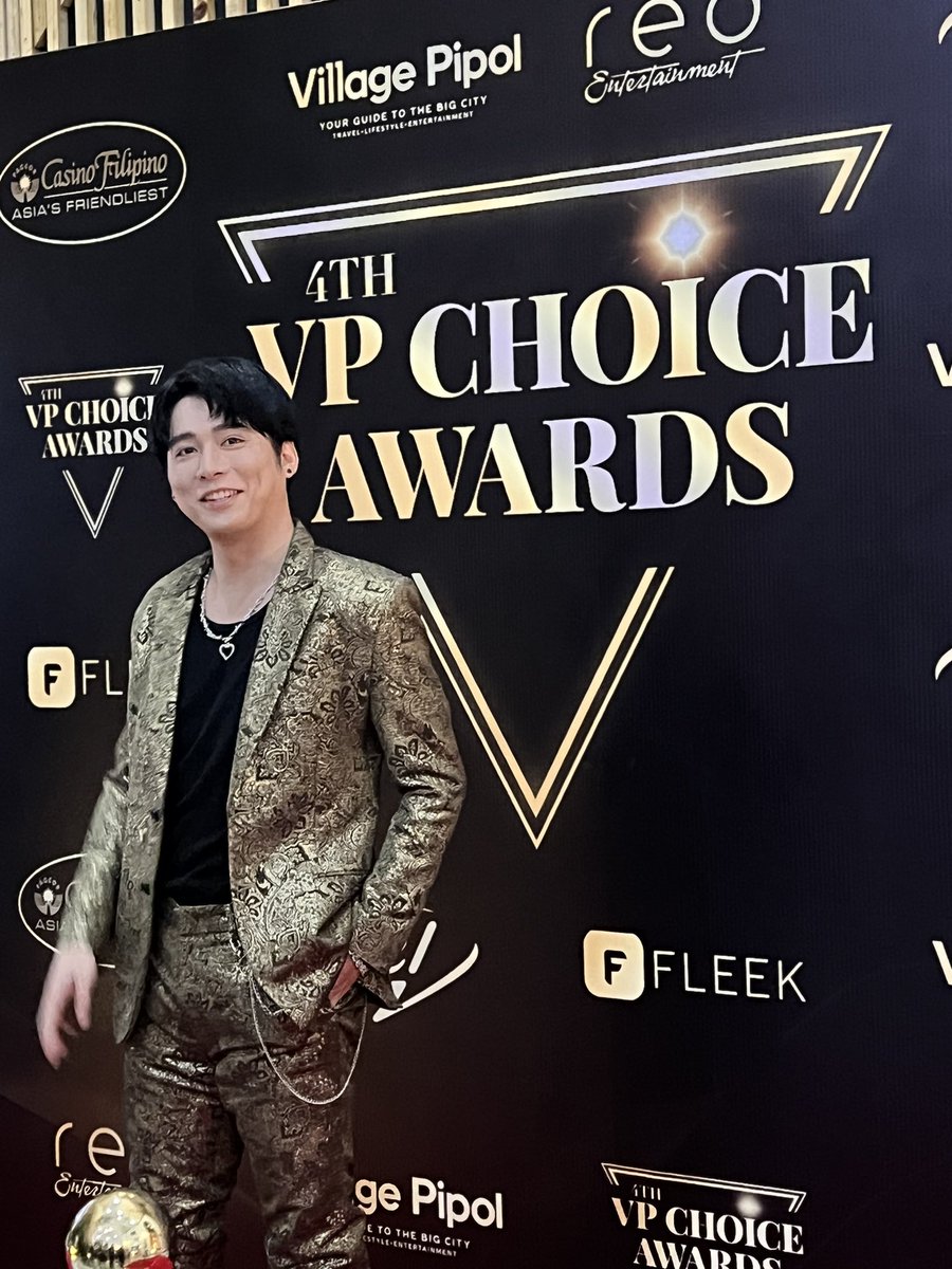ABSCBNNews's tweet photo. NOW: The 4th Village Pipol Choice Awards. Spotted on the red carpet: Maymay Entrata, JC Alcantara, Devon Seron and director Petersen Vargas. | via @mjfelipe https://t.co/OHfWy9YqZ2