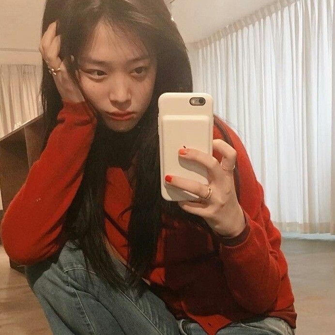 jellyjillli_'s tweet photo. happy birthday little angel
#Sulli #최진리 #AlwaysWithSULLI #sulliday #HappySULLIday https://t.co/XM1lFfSwZC