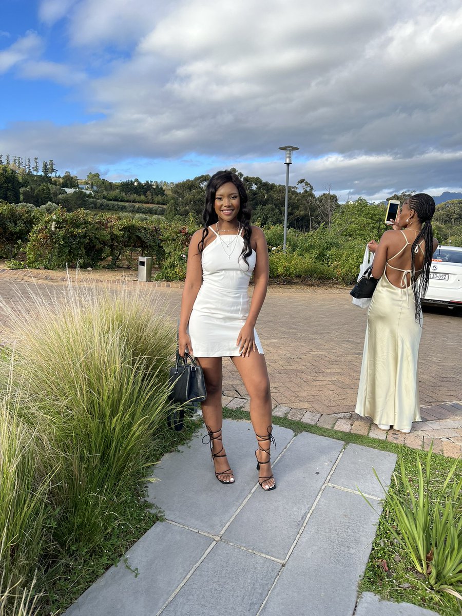 yolie6069's tweet image. This is Stellenbosch we don’t do things in a dark place 🔥🔥❤️❤️
NELISA IS COMING
NELISA TURNING 26
#NelisaMsila
#Project26 
#Listans