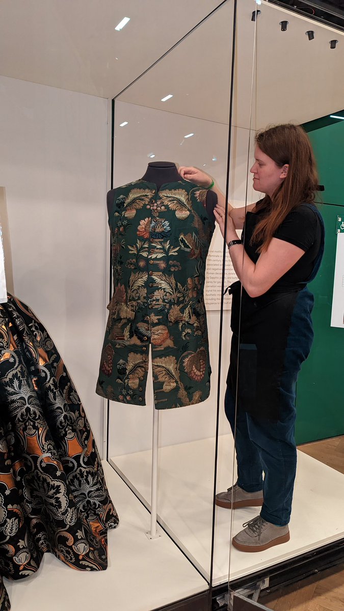 Fulham & Chelsea WI (@fulhamwi) on Twitter photo At Monday’s meeting (3rd April) we’ll be joined by <a href="/HanSuthers/">Hannah Joyce</a> textile conservator at the V&A - “Textile Conservation: Behind the Seems”, 7.30pm <a href="/HollywoodSW10/">The Hollywood Arms</a> - plus a Spring raffle 🌸 At Monday’s meeting (3rd April) we’ll be joined by <a href="/HanSuthers/">Hannah Joyce</a> textile conservator at the V&A - “Textile Conservation: Behind the Seems”, 7.30pm <a href="/HollywoodSW10/">The Hollywood Arms</a> - plus a Spring raffle 🌸