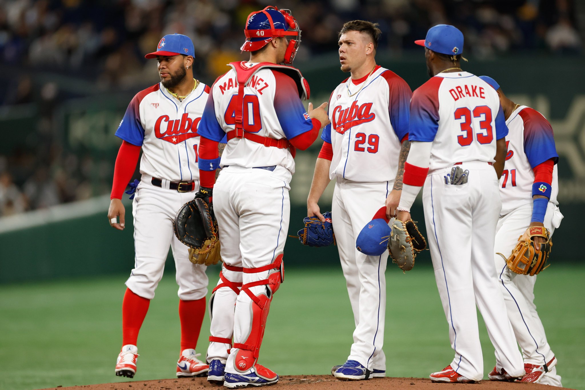 Re: [新聞] 中日龍古巴強投叛逃！古巴求償3億元　外