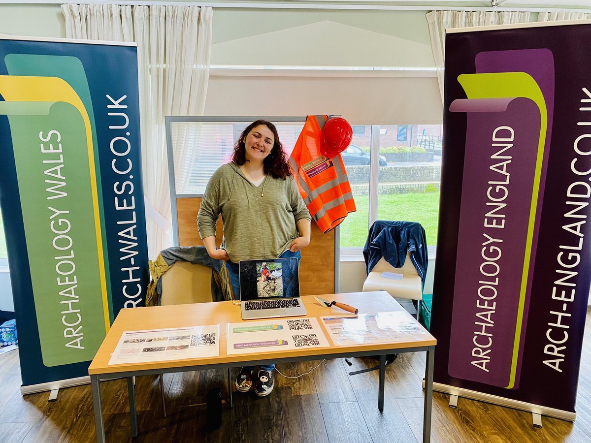 Arch_Wales's tweet photo. Rhi and Jess are set up at the @UWTSDLampeter humanities careers event running until 2pm talking about careers in archaeology https://t.co/jVEAdCVb5W